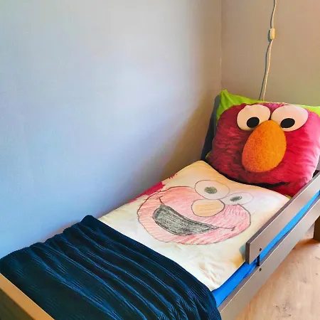 Kolorowe Konewki - Harmonia Miedzy Polem A Lasem *